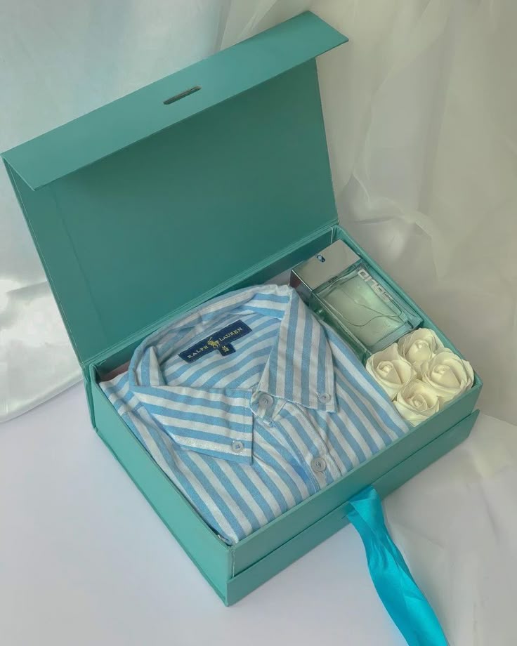 Men’s Gift Hamper with Shirt, Perfume & Chocolates