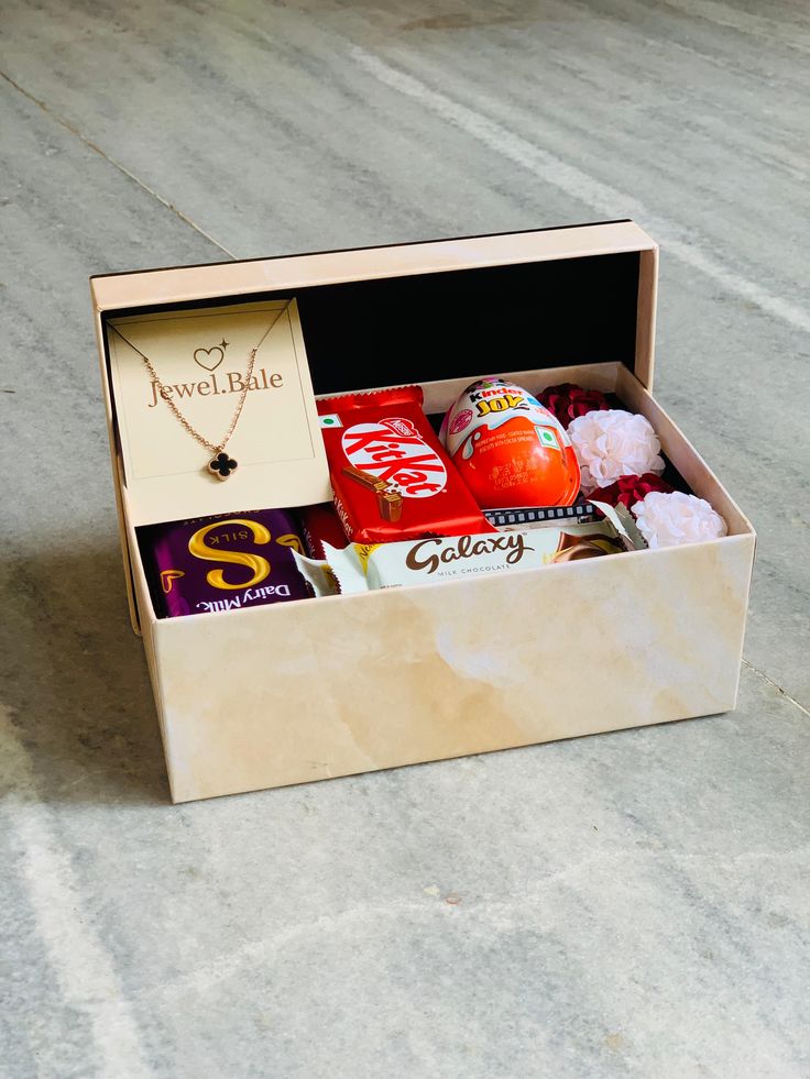 Elegant Jewelry & Chocolate Gift Hamper