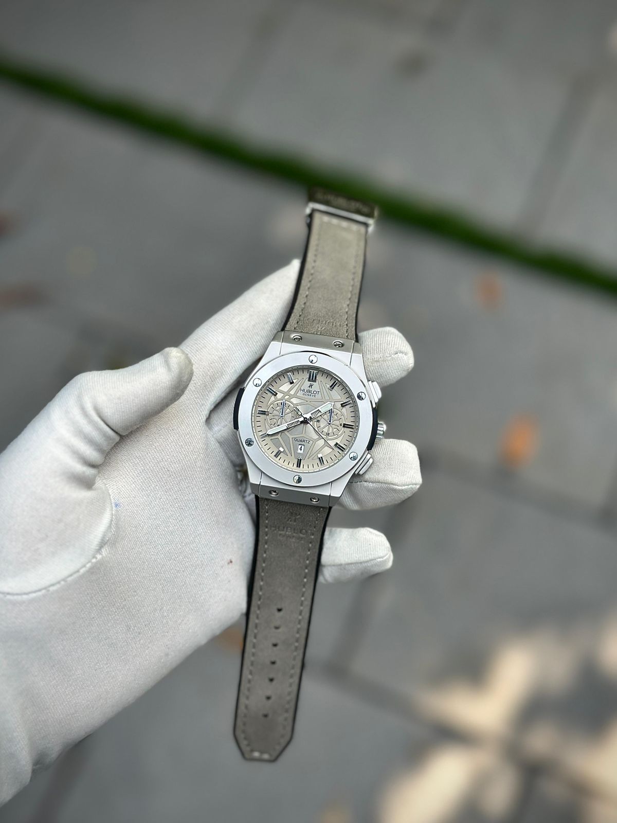 Hublot Green Chronograph Watch with Leather Strap – Luxury Sport Edition